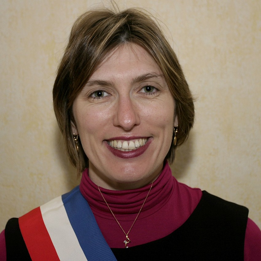 Anne ROGER