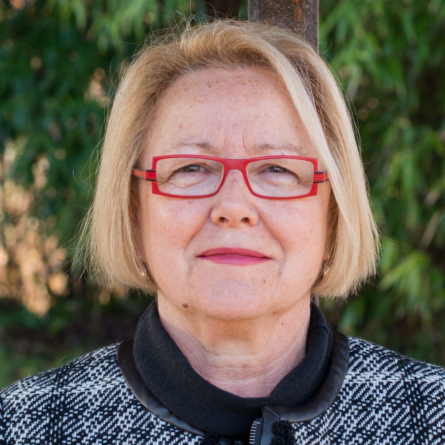 Bernadette PAUL